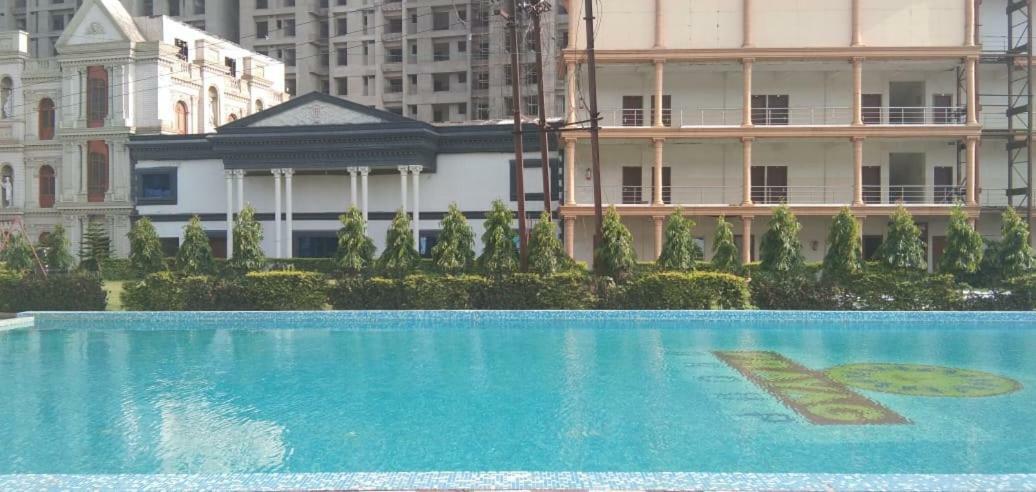 Aristro Club Hotel Kolkata Exterior photo
